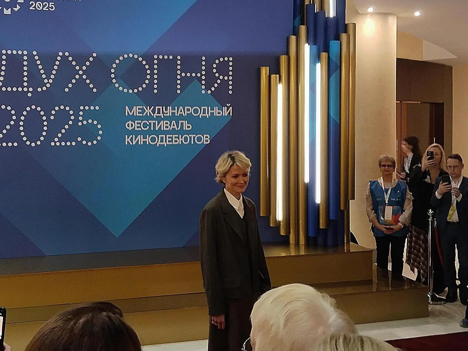 Актриса Надежда Михалкова тайно вышла замуж за северного губернатора