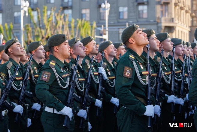 Подбородок выше! | Источник: Алексей Волхонский / V1.RU
