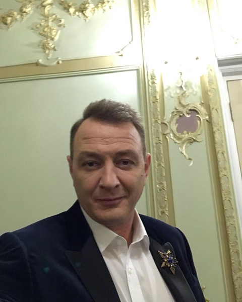 Виталий Милонов требует отправить Марата Башарова мыть общественные туалеты за избиение жен