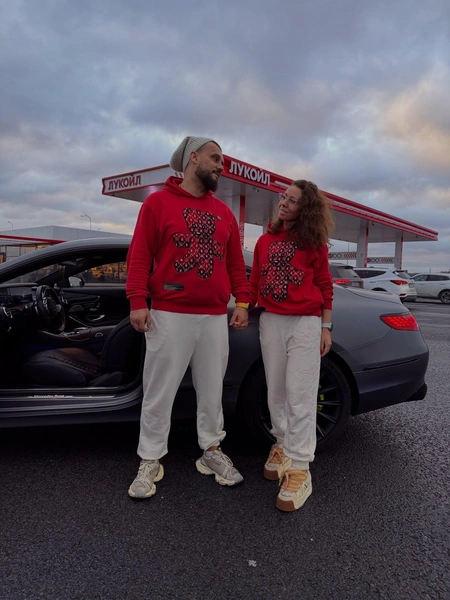 Максим Антонов с женой