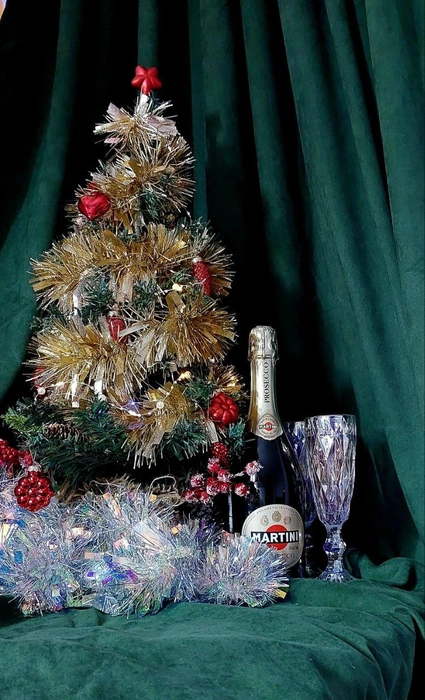 Здесь понятно, что ставить на новогодний стол  | Источник: читатель 63.RU 