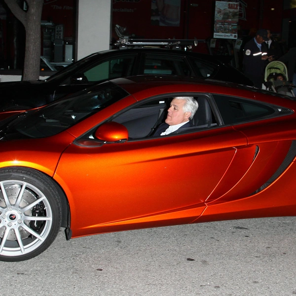 Джей Лено на своем автомобиле Mclaren | Источник: Allstar Picture Library Ltd/Legion Media