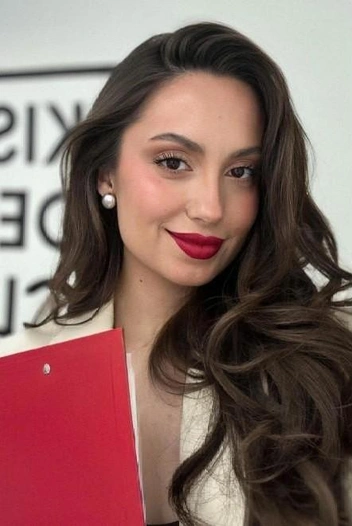 Степанова Алиса Валерьевна, Сеть стоматологических клиник KISS DENTAL CLINIC | Источник: www.woman.ru