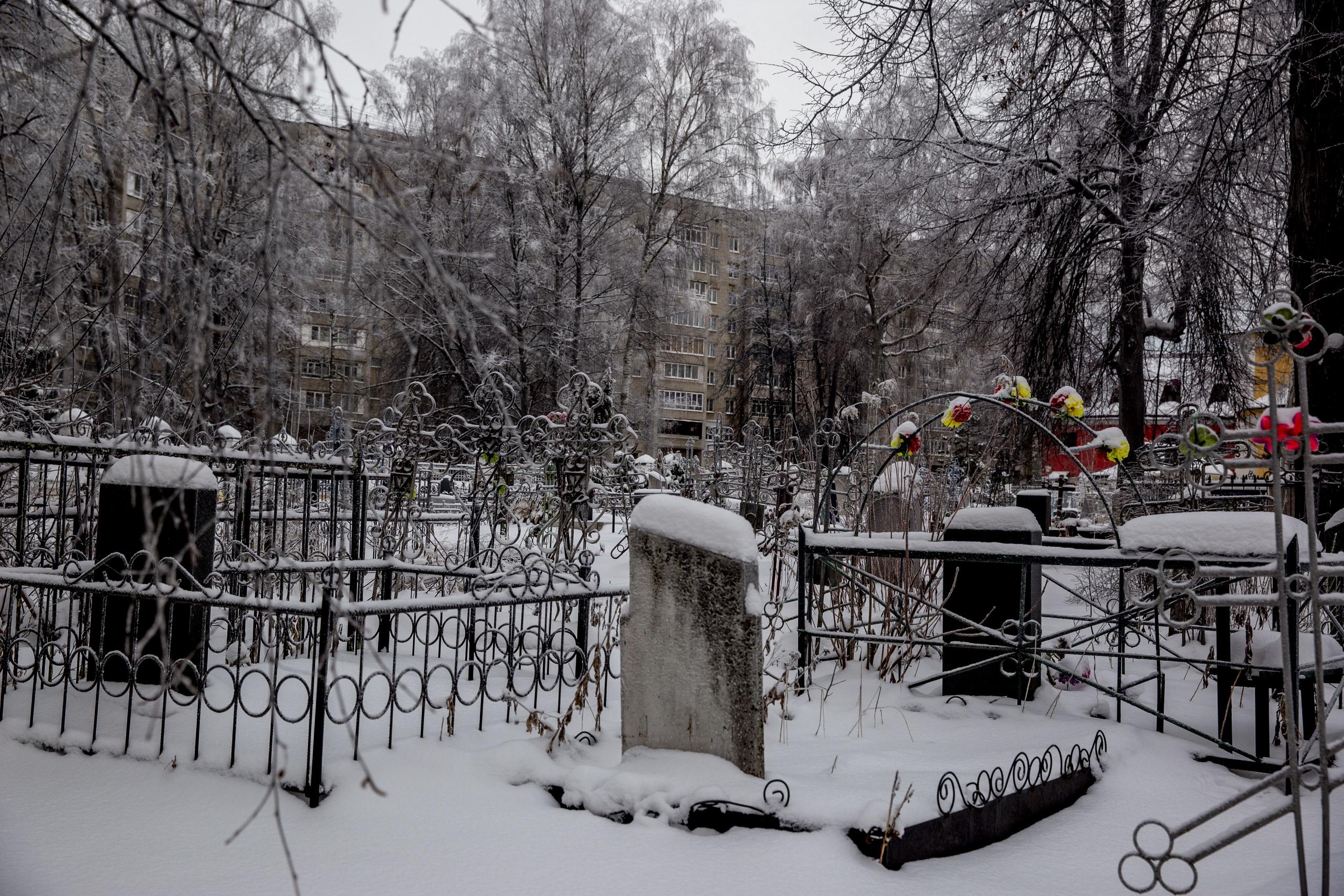 Жители Ярославской области ездят 70 километров, чтобы отвезти тело умершего  родственника в морг / В Брейтовском районе нет морга / Морг Брейтовский  район / Сколько километров от Брейтовского района до Рыбинска - 5 февраля  2022 - 76.ру