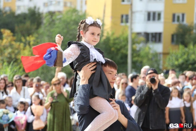 И вот он&nbsp;— первый звонок | Источник: Роман Данилкин / 63.RU