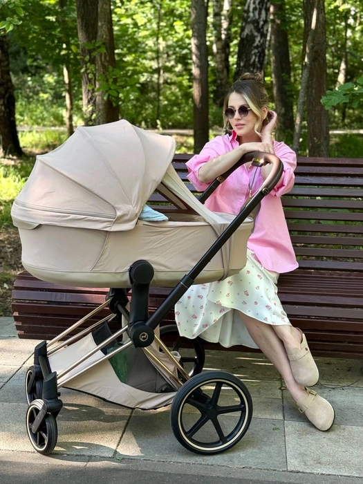 Анна души не чает в своих детях | Источник: anna_mihailovskaya / Instagram (экстремистская организация, деятельность запрещена на территории РФ)