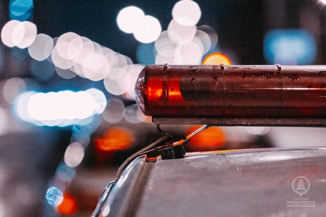 Мотоцикл на архивных номерах разбился во Мге, личность погибшего — загадка | Источник: «Дорожный инспектор»