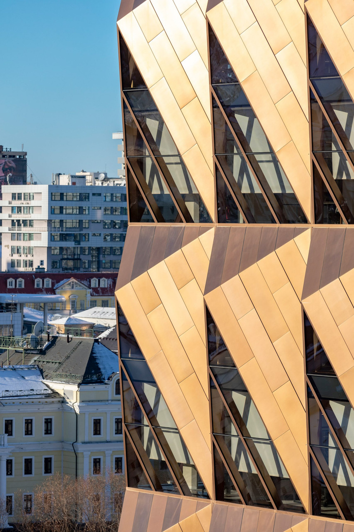 В Екатеринбурге построили офисное здание по проекту Foster+Partners