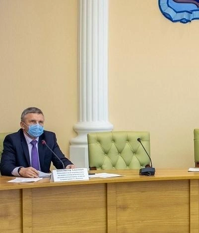 Виктор Щвец принимает участие в заседании | Источник: Администрация г. о. Подольск / Vk.com