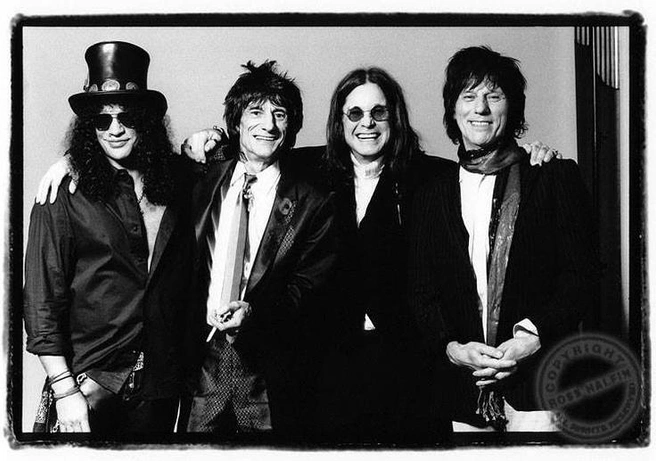 Оззи Осборн с группой The Rolling Stones | Источник: ronniewood / Instagram (экстремистская организация, деятельность запрещена на территории РФ)