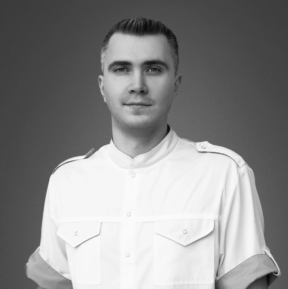 Погибший Дмитрий Карпов более 12 лет работал врачом УЗИ в питерской клинике «Балтмед» | Источник: БАЛТМЕД | ОЗЕРКИ / Vk.com