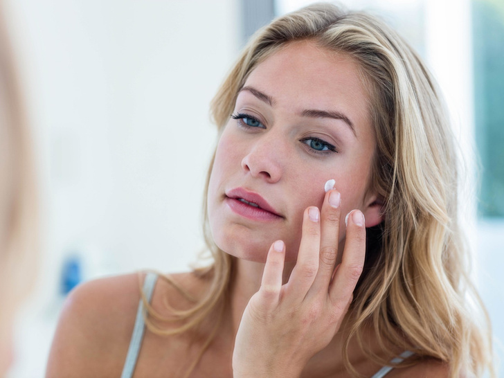 Спасаем кожу: почему вам нужно срочно перейти на лечебную косметику (и чем она отличается от обычной)