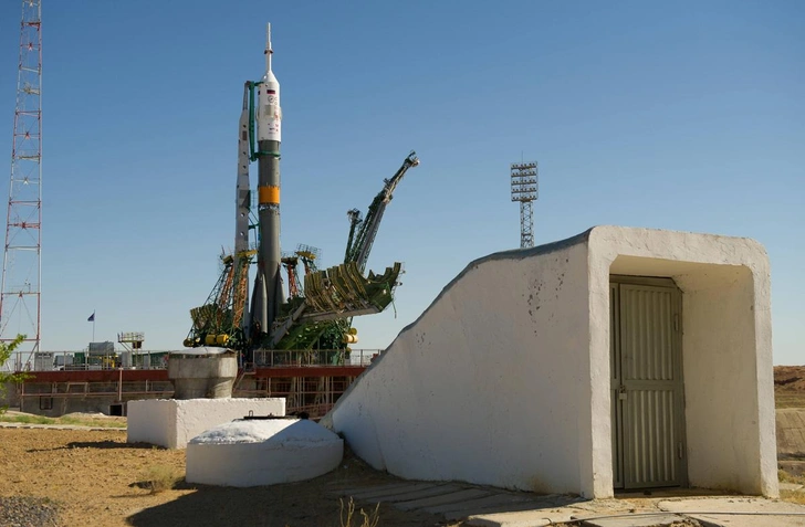 Космический корабль «Союз ТМА-05М» находится рядом с бункером на стартовой площадке, 12 июля 2012 года, космодром Байконур, Казахстан | Источник: piemags / Legion Media