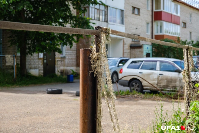 Видно, и тканевая сетка тут бывала | Источник: Булат Салихов / UFA1.RU