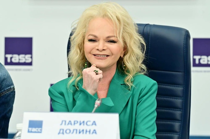 Лариса Долина | www.starhit.ru