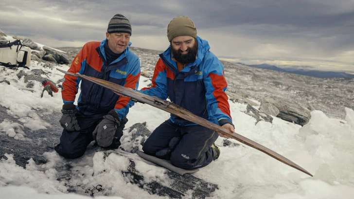 Найдена одна из древнейших пар лыж | Источник: Espen Finstad / secretsoftheice.com