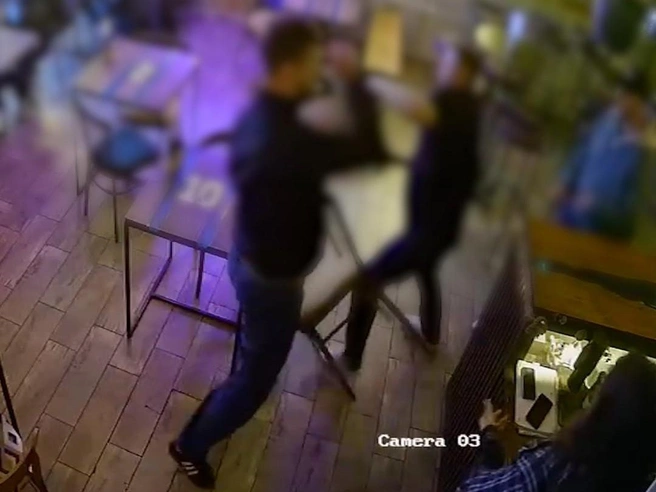 «Пришли ребята из „Питерского Щита“»: в петербургском баре показали последствия новой концепции туалета | Источник: «Фонтанка.ру»