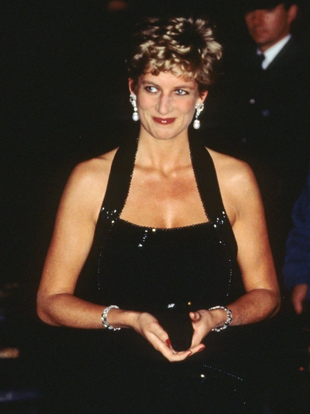 Диана, принцесса Уэльская, на благотворительном мероприятии в Версале, Франция, 1994