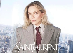Почему все хотят быть похожи на Мишель Пфайффер в Saint Laurent?