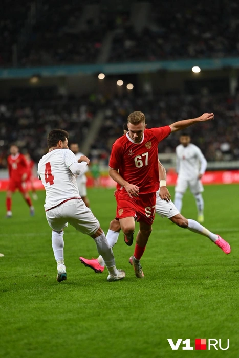 Главное — обмануть соперника | Источник: Владислав Головня / V1.RU