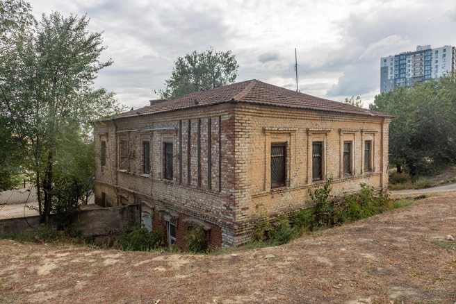 Объявление о продаже здания исчезло с сайта о реализации недвижимости | Источник: Константин Завриков / V1.RU