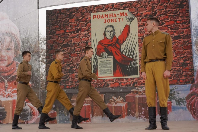 Такие молодые мальчишки стояли насмерть в огненном Сталинграде | Источник: Администрация ЦПКиО