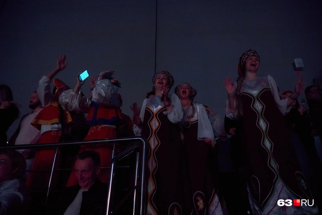 Поем с душой и от чистого сердца | Источник: Роман Данилкин / 63.RU