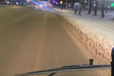 Снег завалил новую выделенку на улице Кашириных