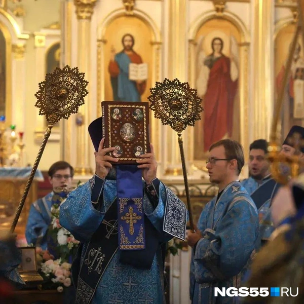 Пояс Богородицы&nbsp;— реликвия. По преданию, его Дева Мария сплела из верблюжьей шерсти и носила до конца жизни | Источник: Евгений Софийчук / NGS55.RU