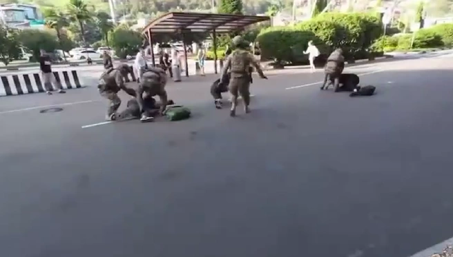 Мужчине удалось завербовать трех человек, которые вместе с ним планировали уехать из России | Источник: Пресс-служба МВД