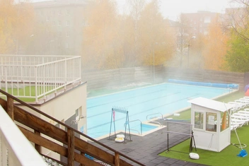 Комплекс находится среди жилых домов | Источник: Даниил Максимов для центра здоровья и отдыха «Воткинские термы» / VK.com