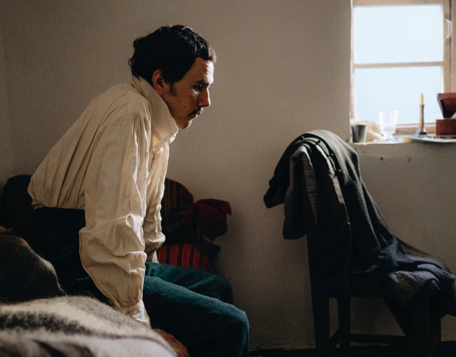 Илья Озолин в роли Михаила Лермонтова | Источник: «Кинопоиск»