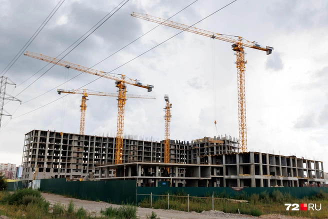 По итогам первой половины 2025 года 18% рассрочек не оплачиваются к моменту раскрытия эскроу | Источник: Ирина Шарова / 72.RU