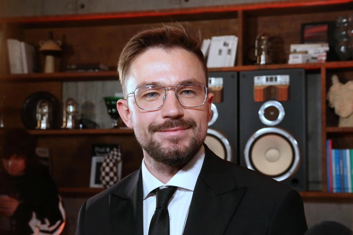 Александр Петров | www.starhit.ru