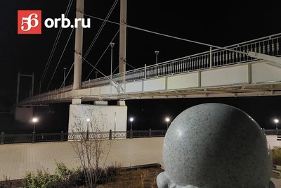В Оренбурге горела проводка под пешеходным мостом