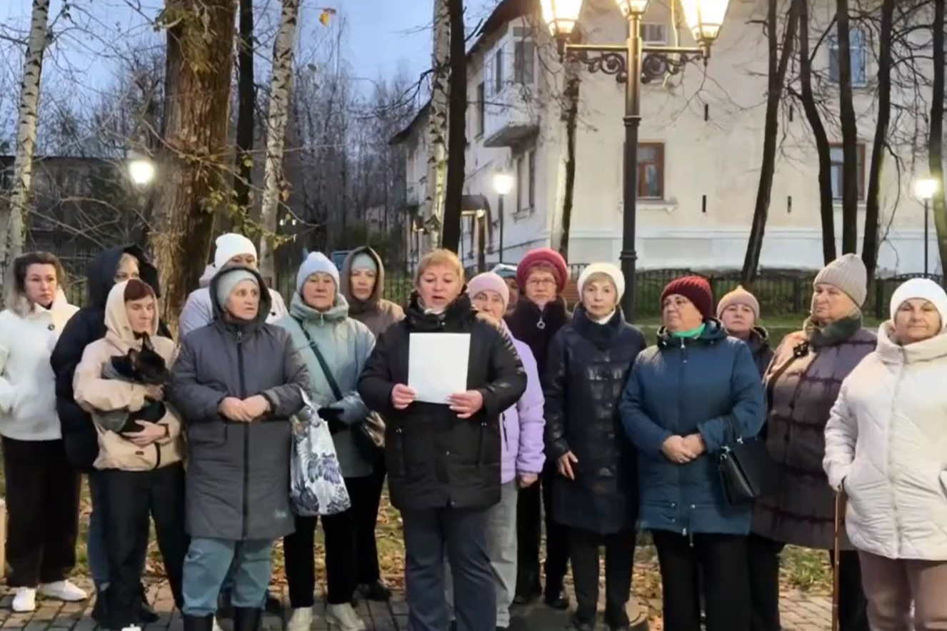 «Каждый год мерзнем, город и поселки без освещения»: жители Горнозаводска записали обращение к през…