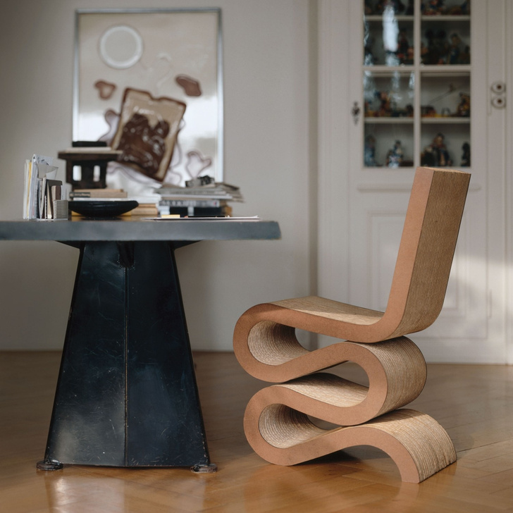 Культовый объект: Wiggle Side Chair Фрэнка Гери (фото 0)