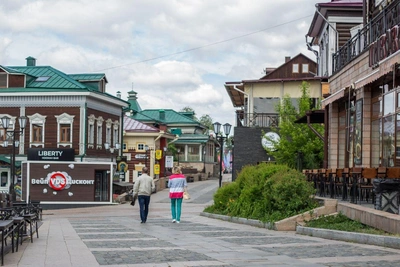 Трехэтажное здание в центре 130-го квартала продается за 160 млн