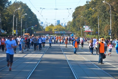 Центр Екатеринбурга перекроют для машин из-за бегунов