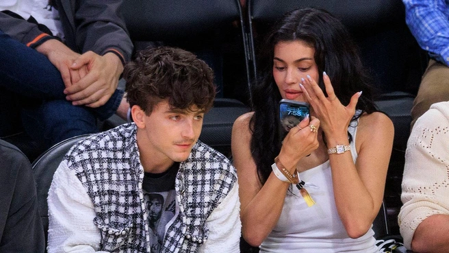 По слухам, Kylie Jenner хотела ограничить контакты Кейтлин и Тимоти Шаламе. | Источник: MEGA