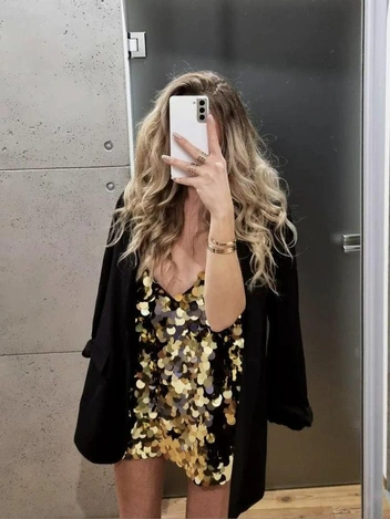 Правило «открытые ноги — закрытые руки» никто не отменял | Источник: ru.pinterest.com