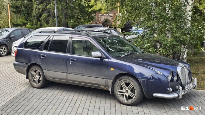 Первая Mitsuoka Ryoga появилась в феврале 1998 года и строилась на базе второго поколения Nissan Primera | Источник: Даниил Румянцев / E1.RU