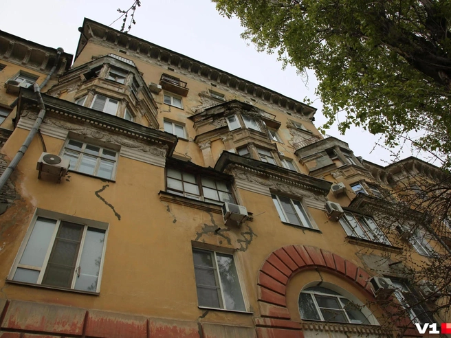 Капитальный ремонт охраняемого государством объекта культурного наследия отложили еще на несколько лет | Источник: Константин Завриков / V1.RU