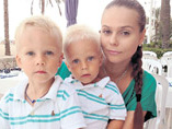 «Блестящая» Ксения Новикова вернула похищенных сыновей