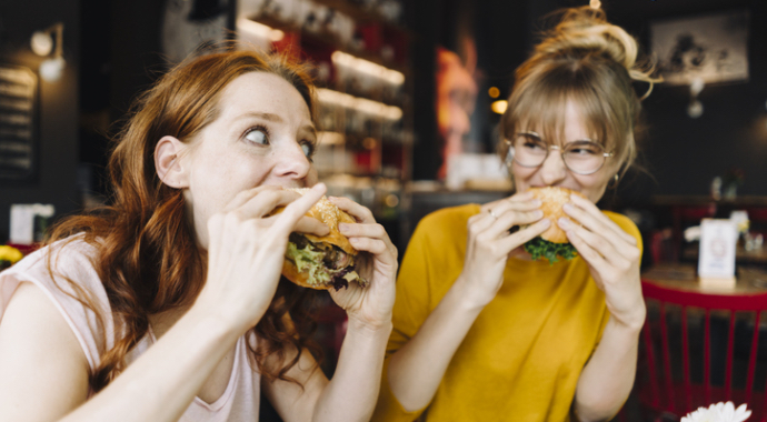 Почему так раздражает слово «кушать»? | PSYCHOLOGIES