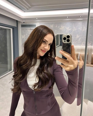 Ну какая красотка! | Источник: evcenf / Instagram (экстремистская организация, деятельность запрещена на территории РФ)