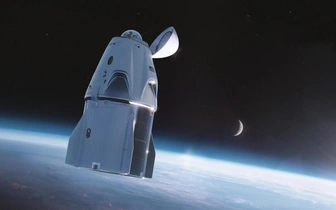Компания SpaceX анонсировала небывалый пилотируемый полет на полярную орбиту