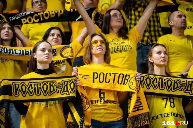 На матчи с ЦСКА собирается полный зал болельщиков | Источник: Евгений Вдовин / 161.RU