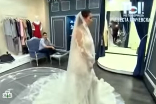 Сейчас для Анны Грачевской вопрос номер один – выбор платья невесты