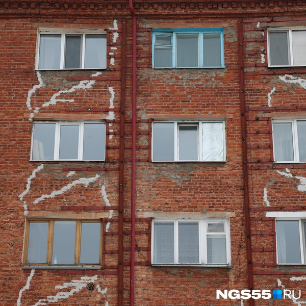 Некоторые покинули свои квартиры | Источник: Евгений Софийчук / NGS55.RU